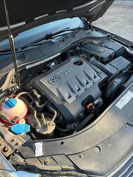 Volkswagen Passat 6 of 16