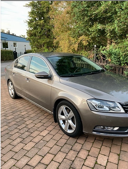 Volkswagen Passat 14 of 16
