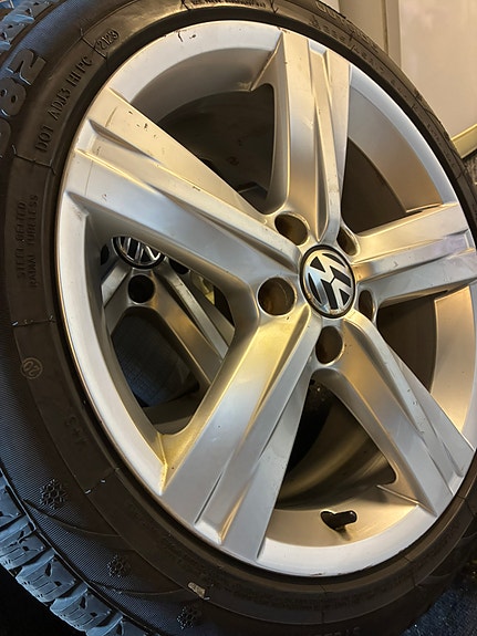Volkswagen Passat 10 of 16