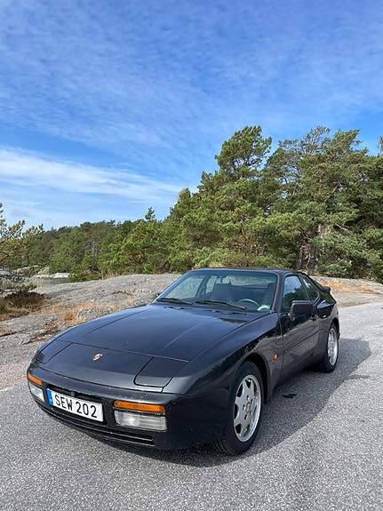 Porsche 944 2 of 12