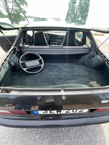 Porsche 944 10 of 12