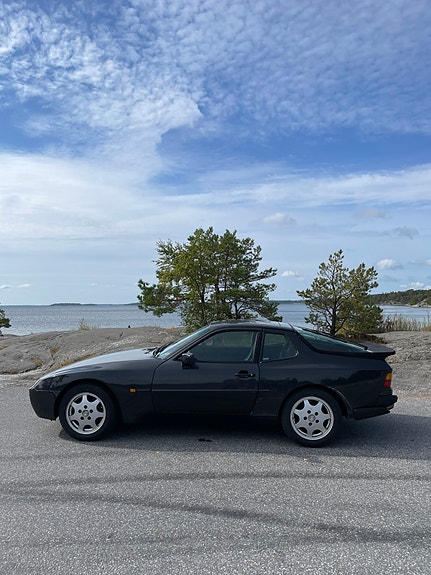 Porsche 944 5 of 12