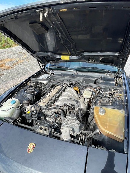 Porsche 944 12 of 12