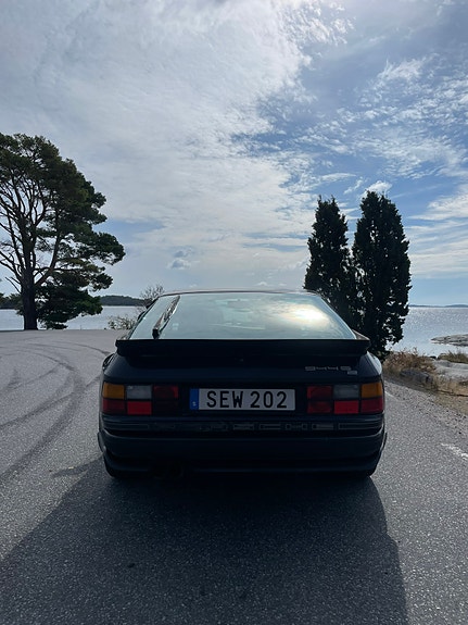 Porsche 944 6 of 12