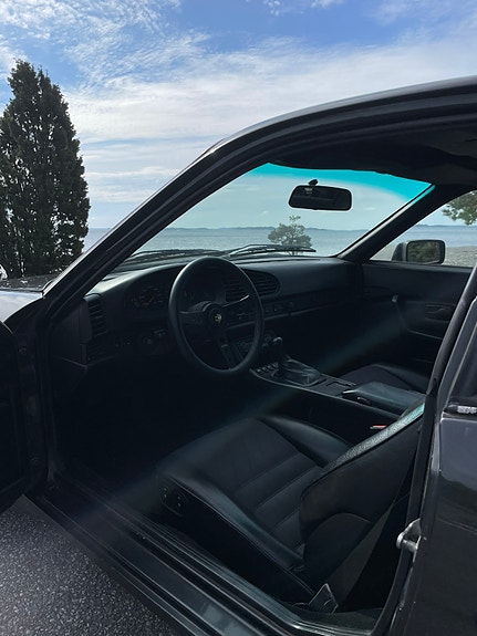 Porsche 944 8 of 12