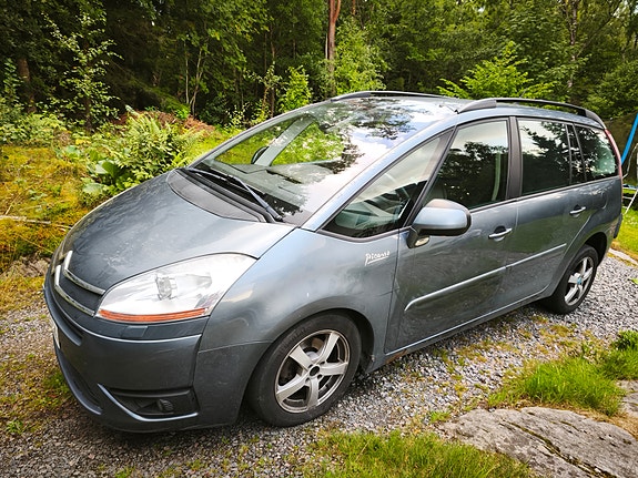 Citroen Grand C4 Picasso 2 of 21