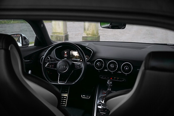 Audi TTS 7 of 14