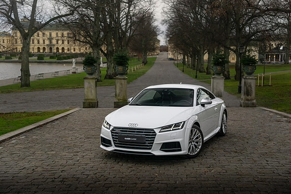 Audi TTS 2 of 14