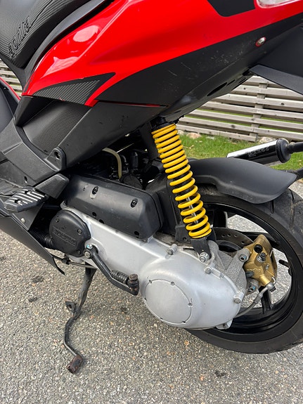 Aprilia SR50 R 6 of 7