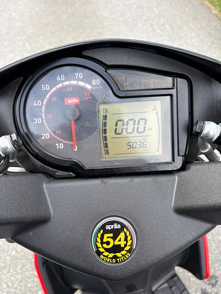 Aprilia SR50 R 7 of 7