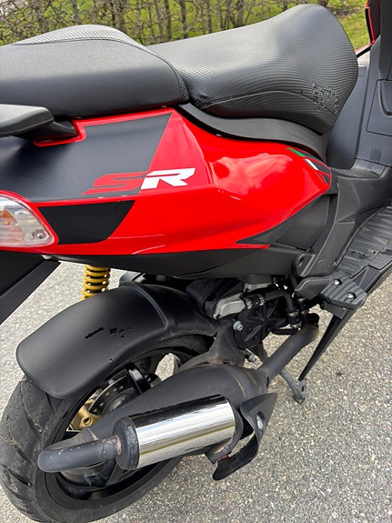 Aprilia SR50 R 4 of 7