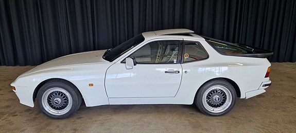 Porsche 944 2 of 7