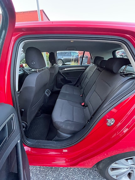 Volkswagen Golf VII 12 of 15