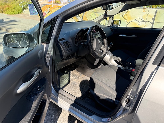 Toyota Auris 10 of 12