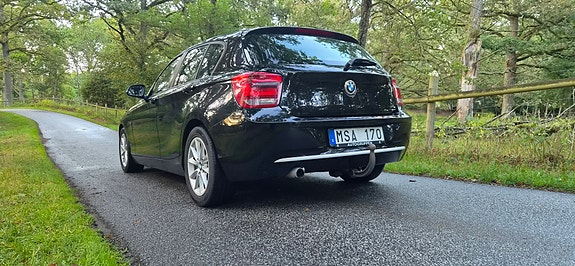 BMW 118d 3 of 5
