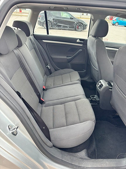 Volkswagen Golf V 6 of 7
