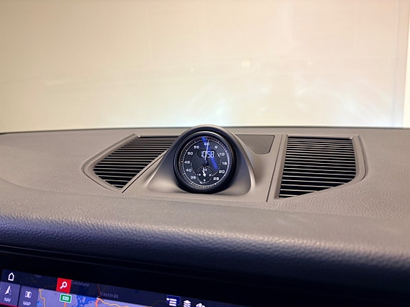 Porsche Macan 18 of 30