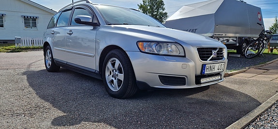 Volvo V50 2 of 3