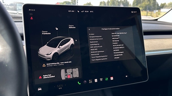 Tesla Model Y 6 of 6