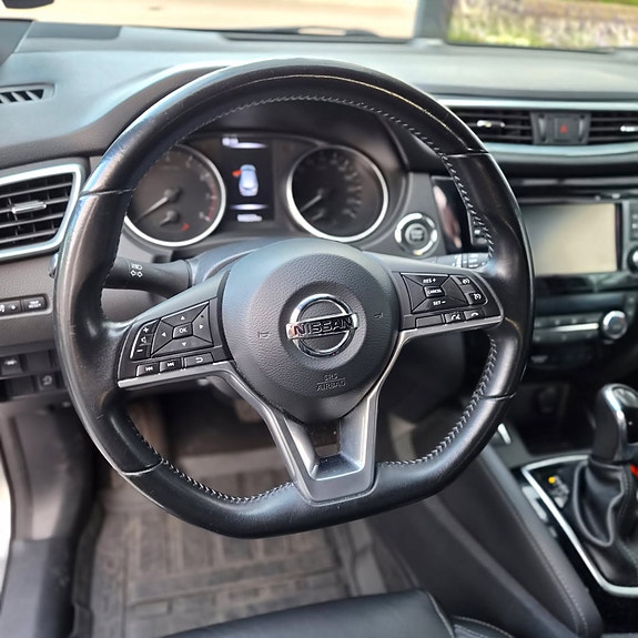 Nissan Qashqai 2 of 3