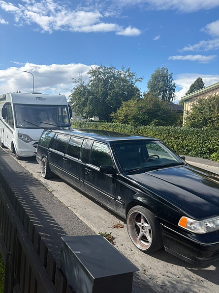 Volvo V90 2 of 7