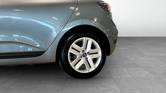 Renault Clio 9 of 24