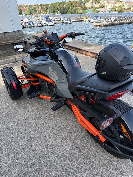 Can-Am Spyder 6 of 7