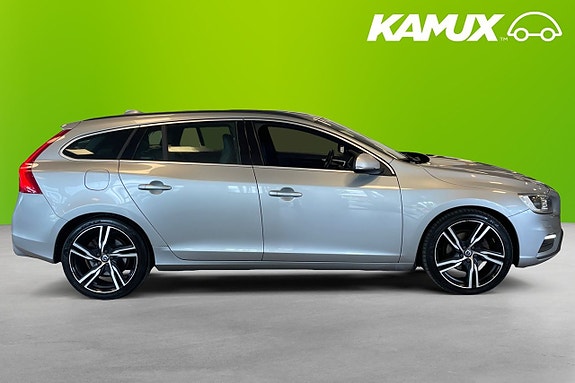 Volvo V60 2 of 26