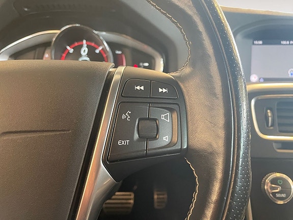 Volvo V60 23 of 26