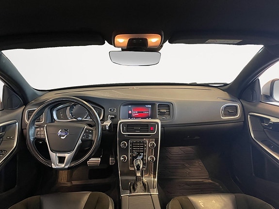 Volvo V60 10 of 26