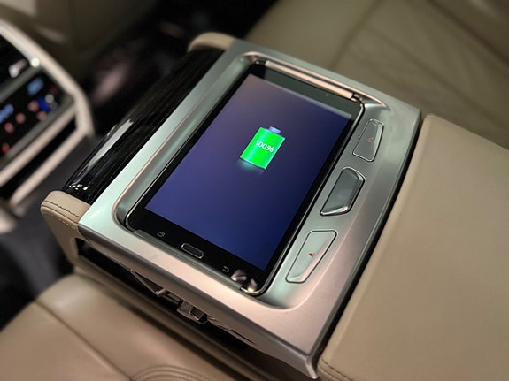BMW 740d 16 of 19