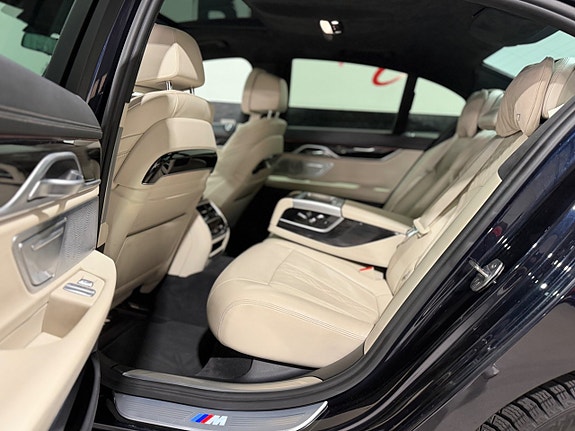 BMW 740d 11 of 19