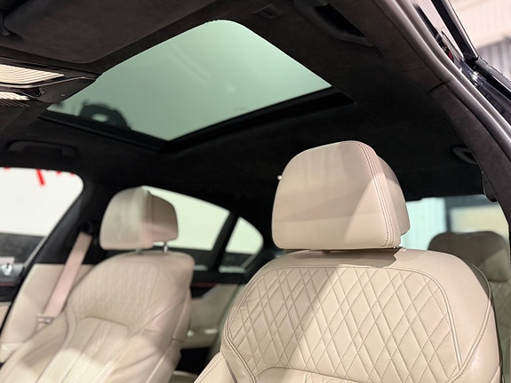 BMW 740d 10 of 19