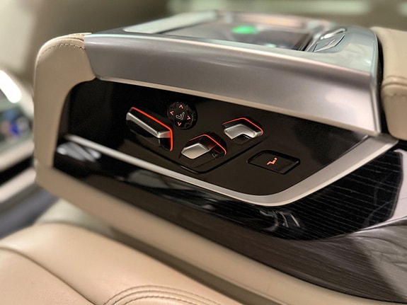 BMW 740d 15 of 19