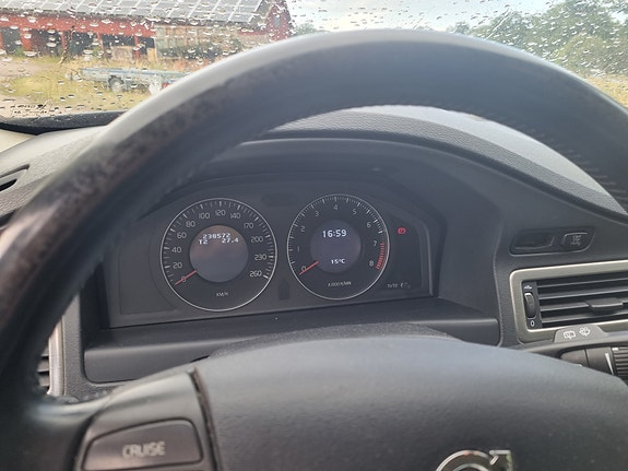 Volvo V70 5 of 8