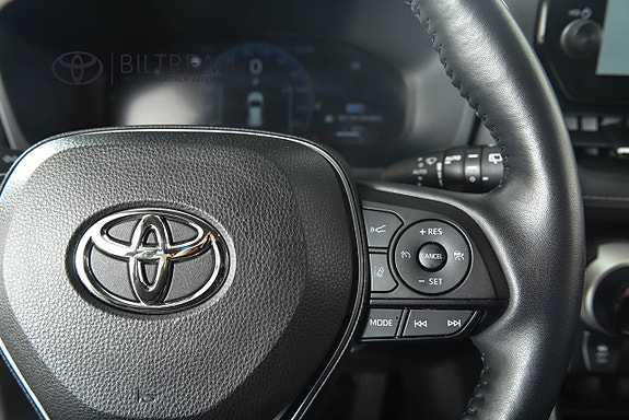 Toyota RAV4 13 of 19