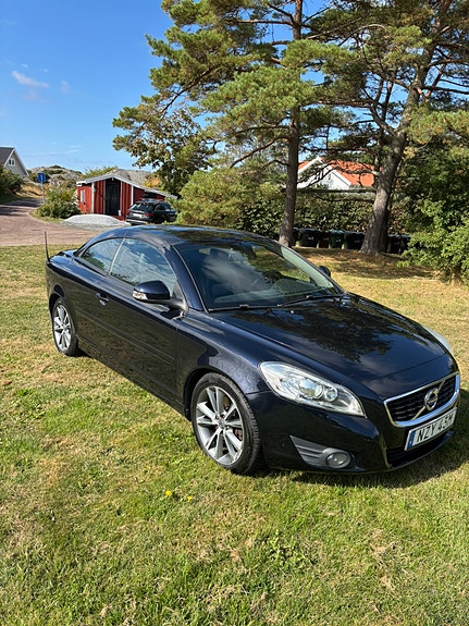 Volvo C70 2 of 6