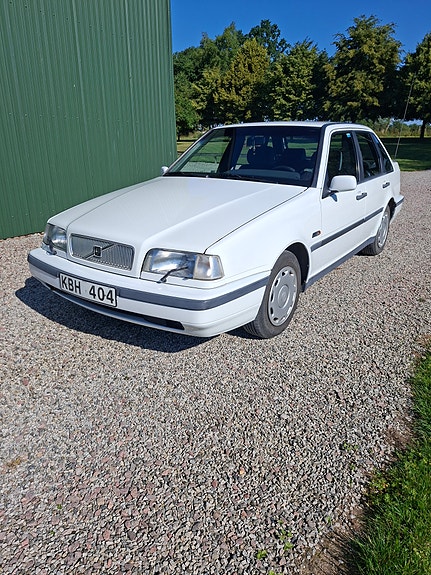 Volvo 440 2 of 4