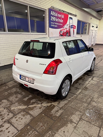 Suzuki Swift 2 of 10
