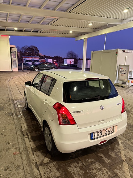 Suzuki Swift 6 of 10