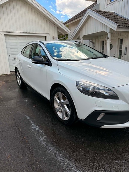 Volvo V40 Cross Country 5 of 6