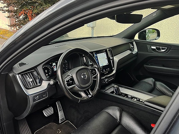 Volvo XC60 11 of 21
