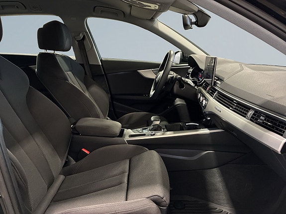 Audi A4 10 of 21