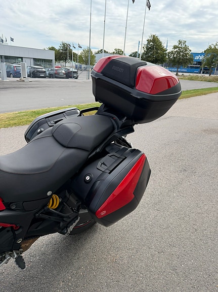 Ducati Multistrada V2 7 of 9