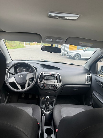 Hyundai i20 4 of 5