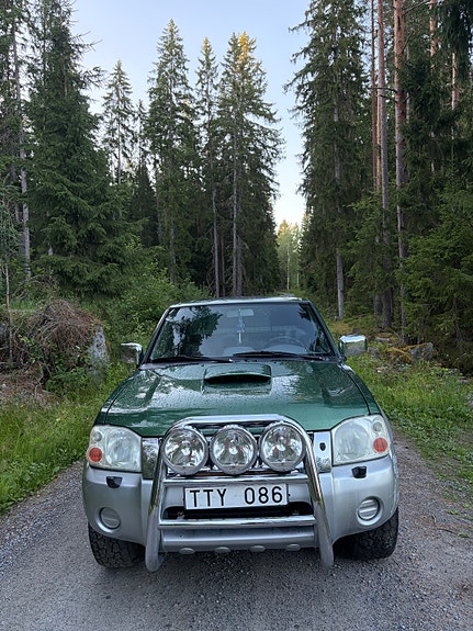 Nissan Navara 2 of 6