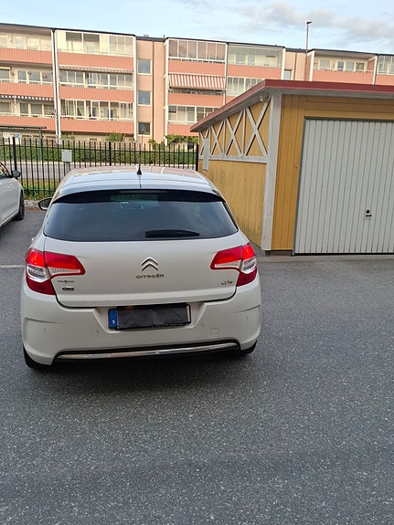 Citroen C4 3 of 10