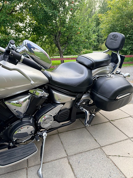 Yamaha XVS1300A Midnight Star 6 of 8