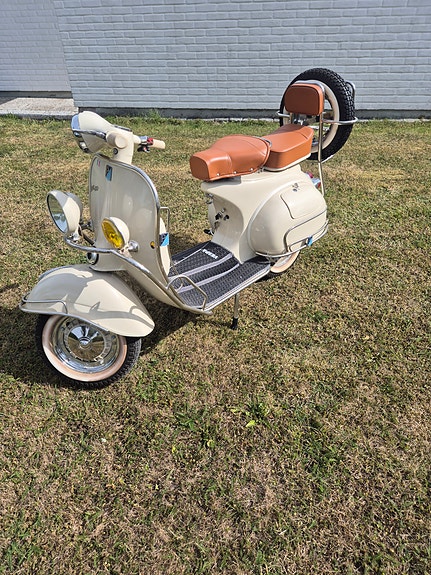 Vespa vbb 150 2 of 5