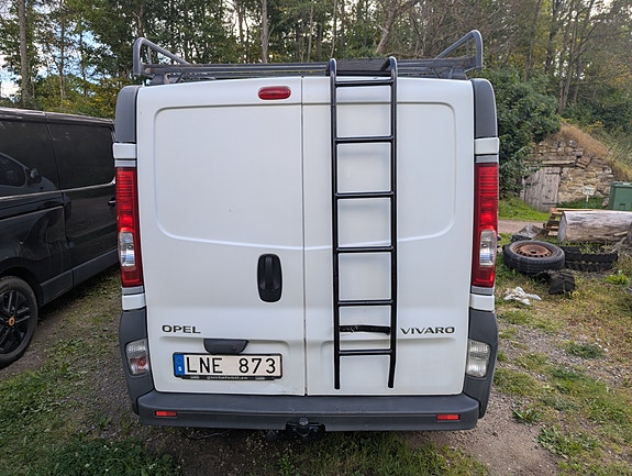 Opel Vivaro 4 of 8